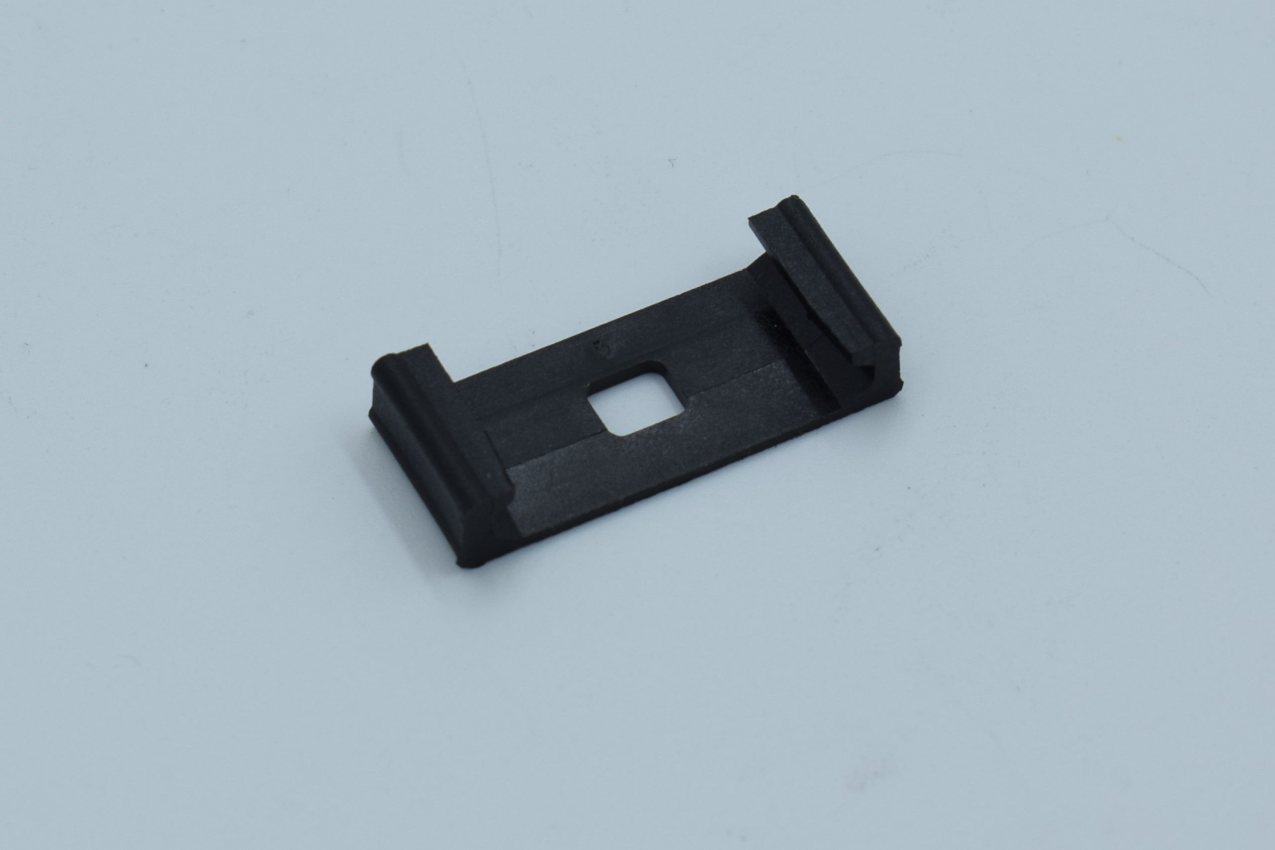 P-1683 casing clip
